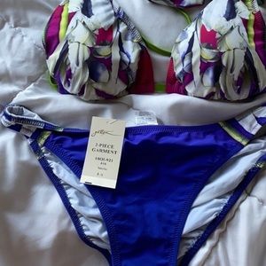 NWT Gottex Swimwear set (bikini top and bottom)